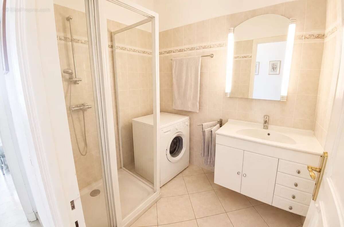 Appartement à BEAULIEU-SUR-MER