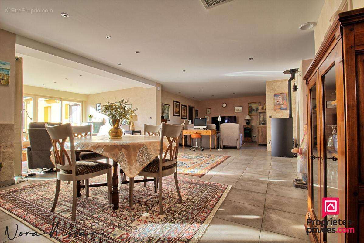 Maison Mont Sous Vaudrey 6 pièce(s) 195 m2 - photo 6