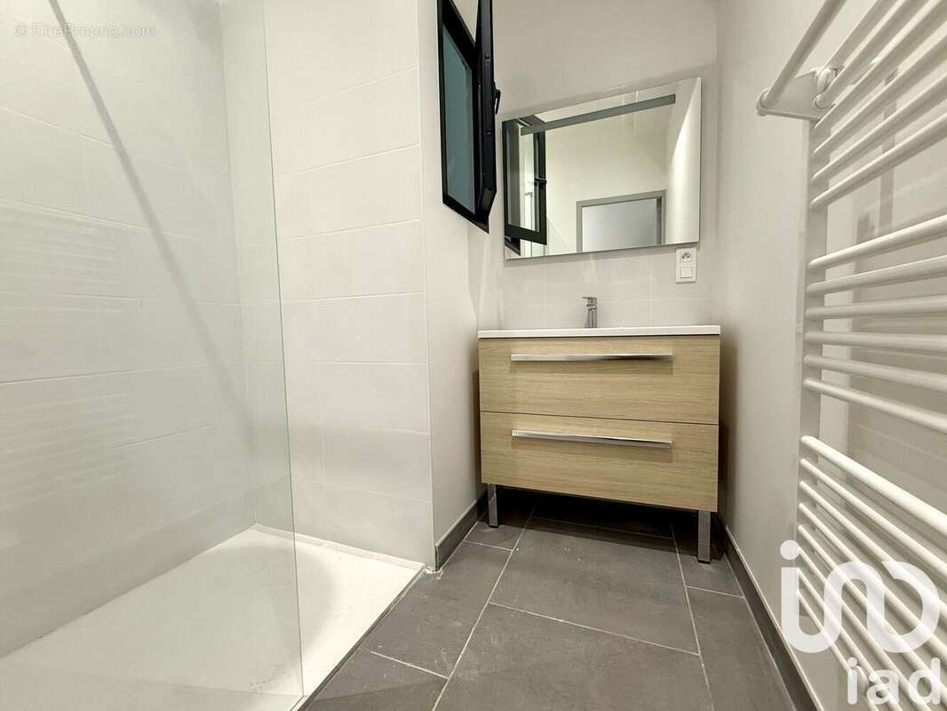 Photo 9 - Appartement à SAINTE-CECILE-LES-VIGNES