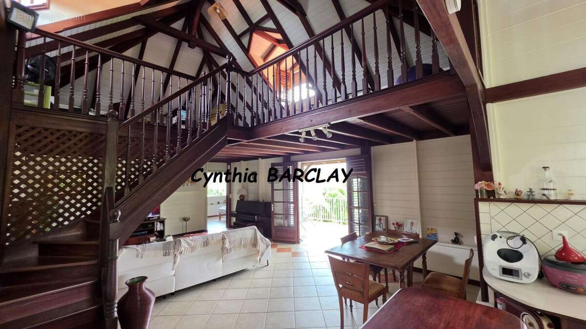 Maison 300 m² à Riviere-Pilote  - photo 12