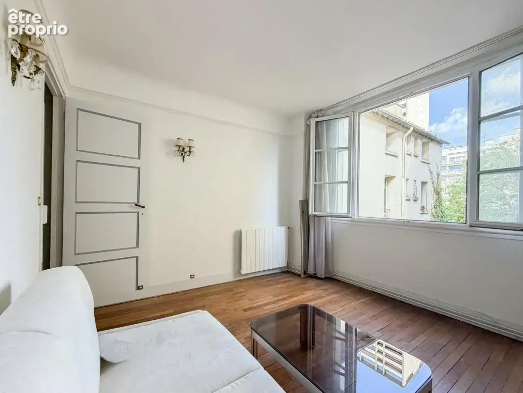 Appartement à PARIS-20E