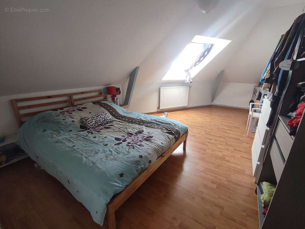 Appartement à SAINT-JEAN-DE-BRAYE