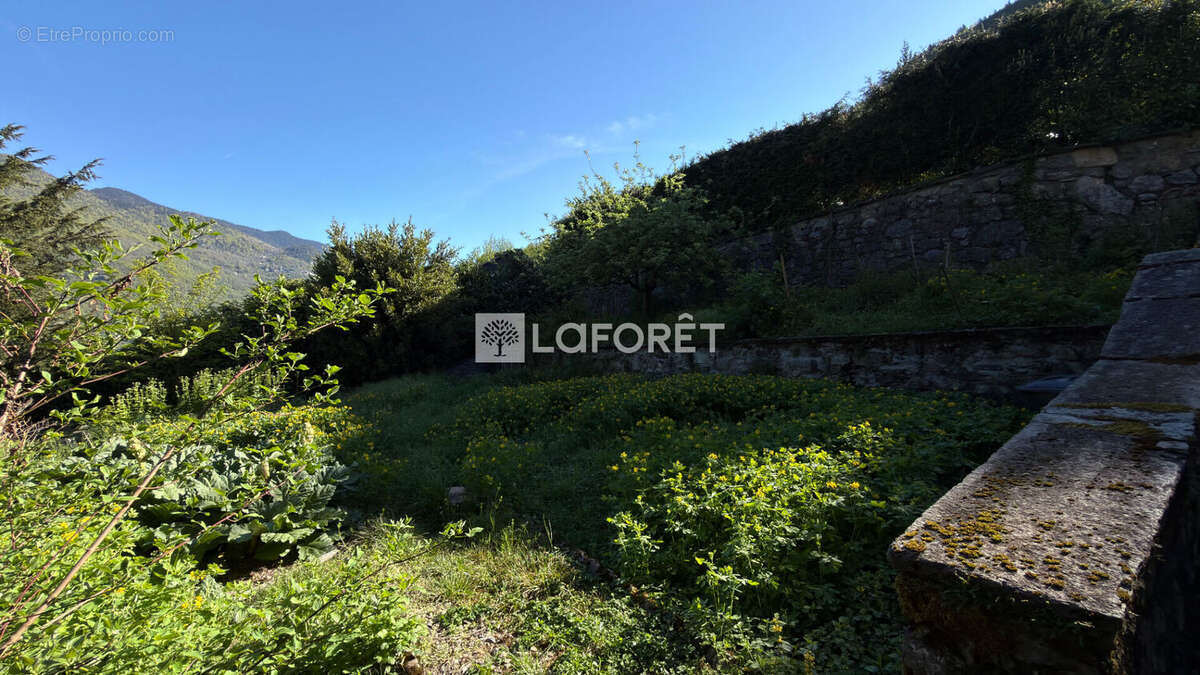 Appartement à SALINS-LES-THERMES