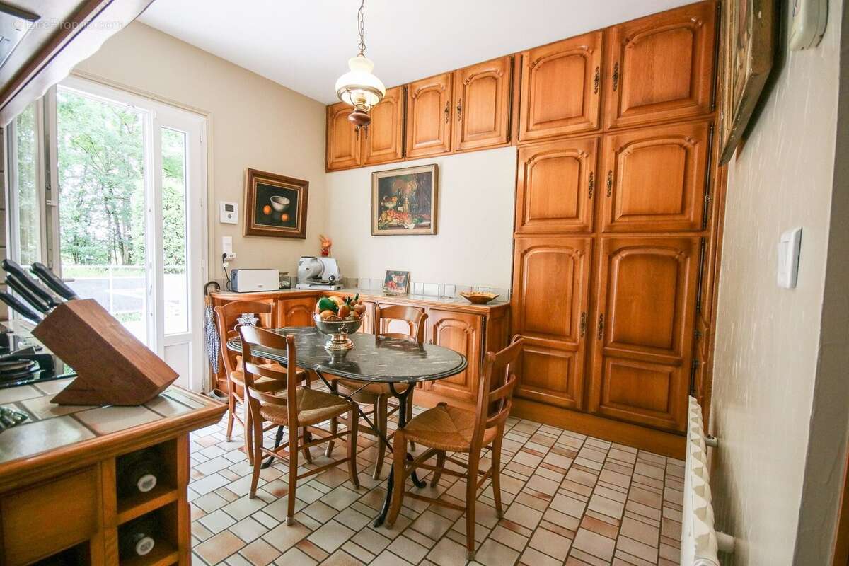 Maison à BARBEZIEUX-SAINT-HILAIRE