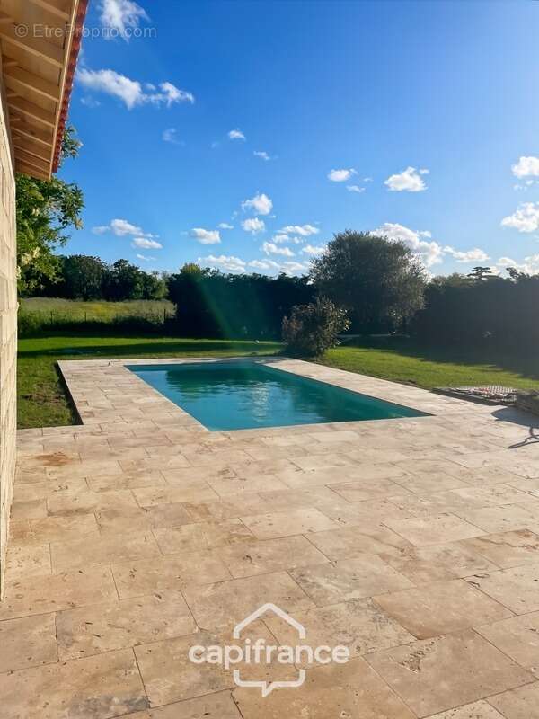 Maison à COLAYRAC-SAINT-CIRQ