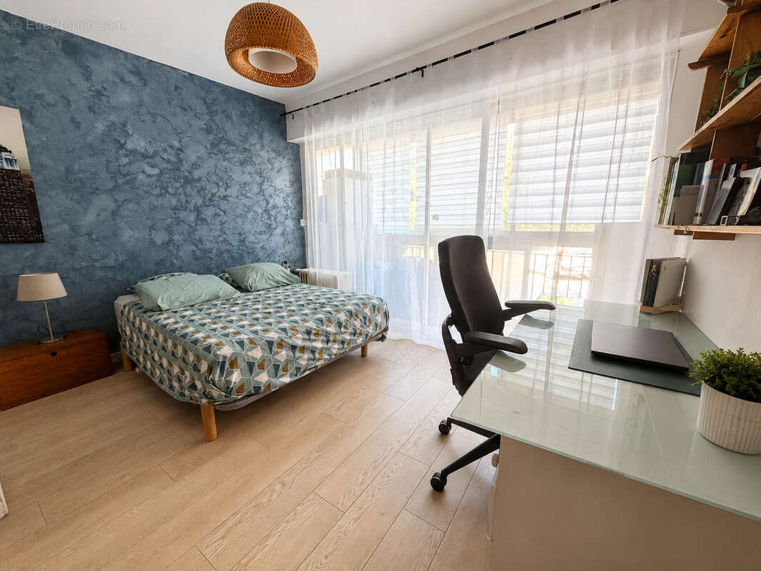 Appartement à SIX-FOURS-LES-PLAGES