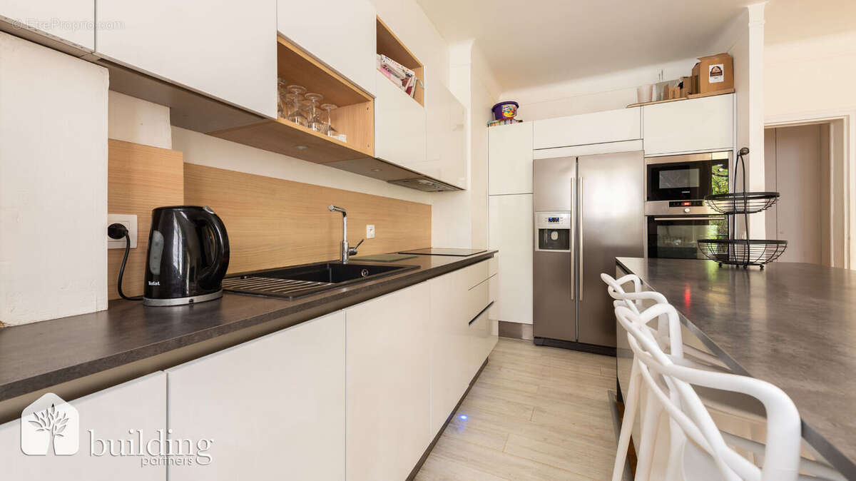 Appartement à NEUILLY-SUR-SEINE