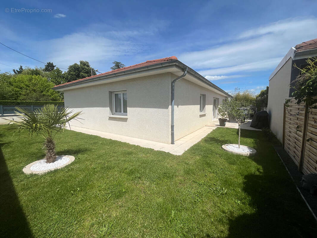 Maison à RIORGES