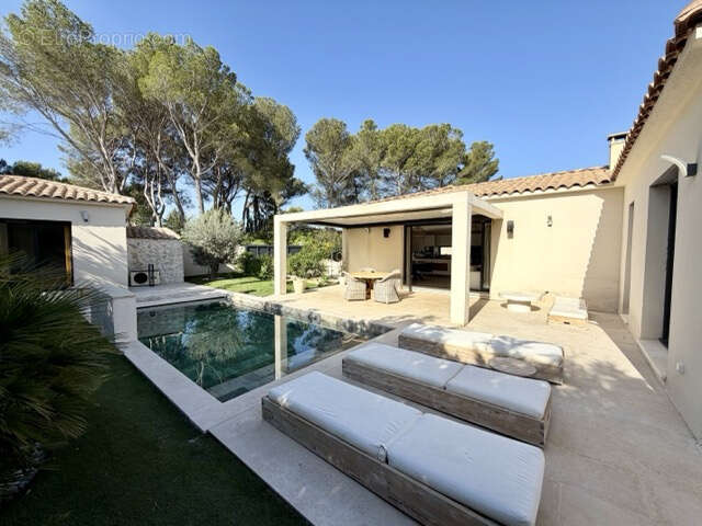 Maison à EGUILLES