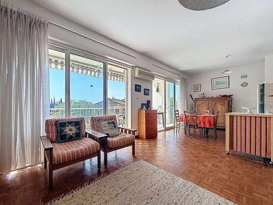 Appartement à HYERES