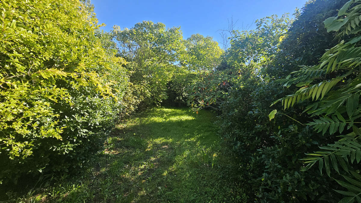 Maison à VILLES-SUR-AUZON