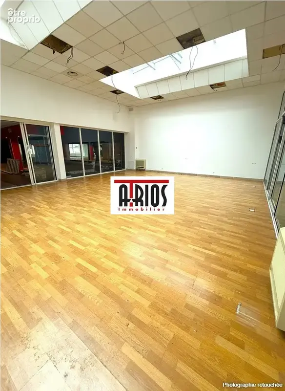 Commerce 430 m² à vendre à Hyeres (83400) - photo 4