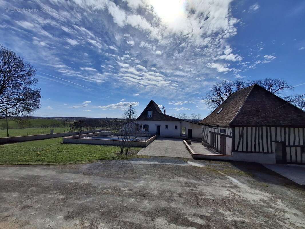 Maison à CASTILLONNES