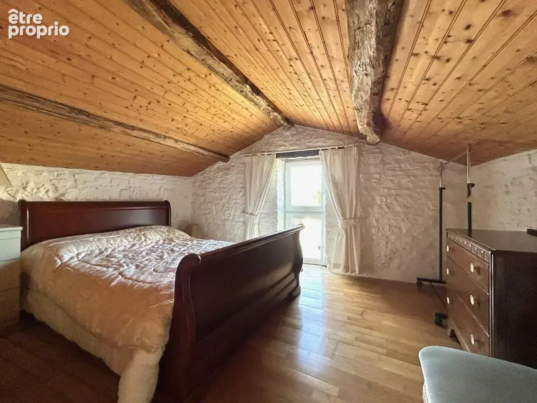 2 maisons avec gite, 3 chambres et un bureau, maison pierres - photo 13
