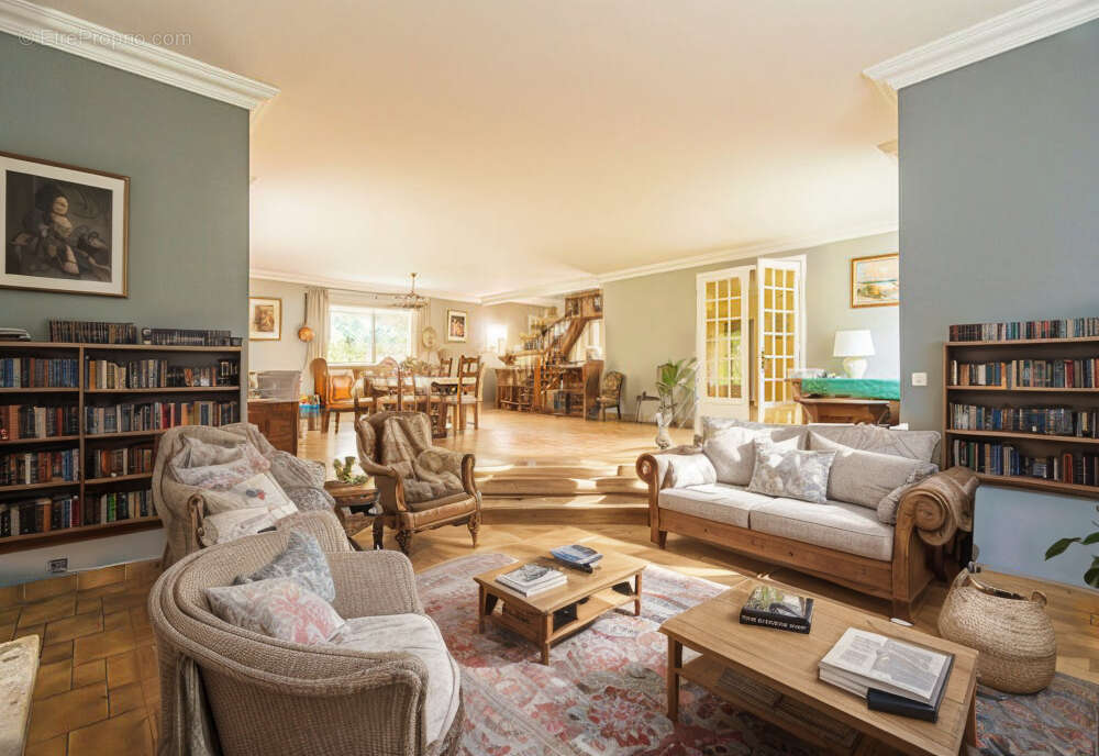 Charmante Maison de 276M2 avec terrain paysagé à Montigny-sur-Vesle - photo 2
