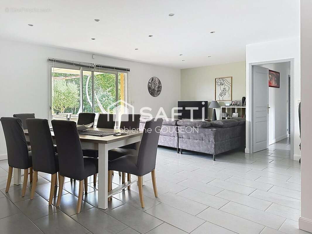 Maison 103 m² à Marillac-Le-Franc  - photo 4