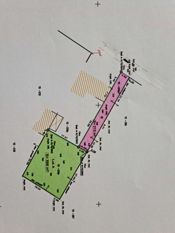 Terrain à SAINT-PHILBERT-DE-GRAND-LIEU