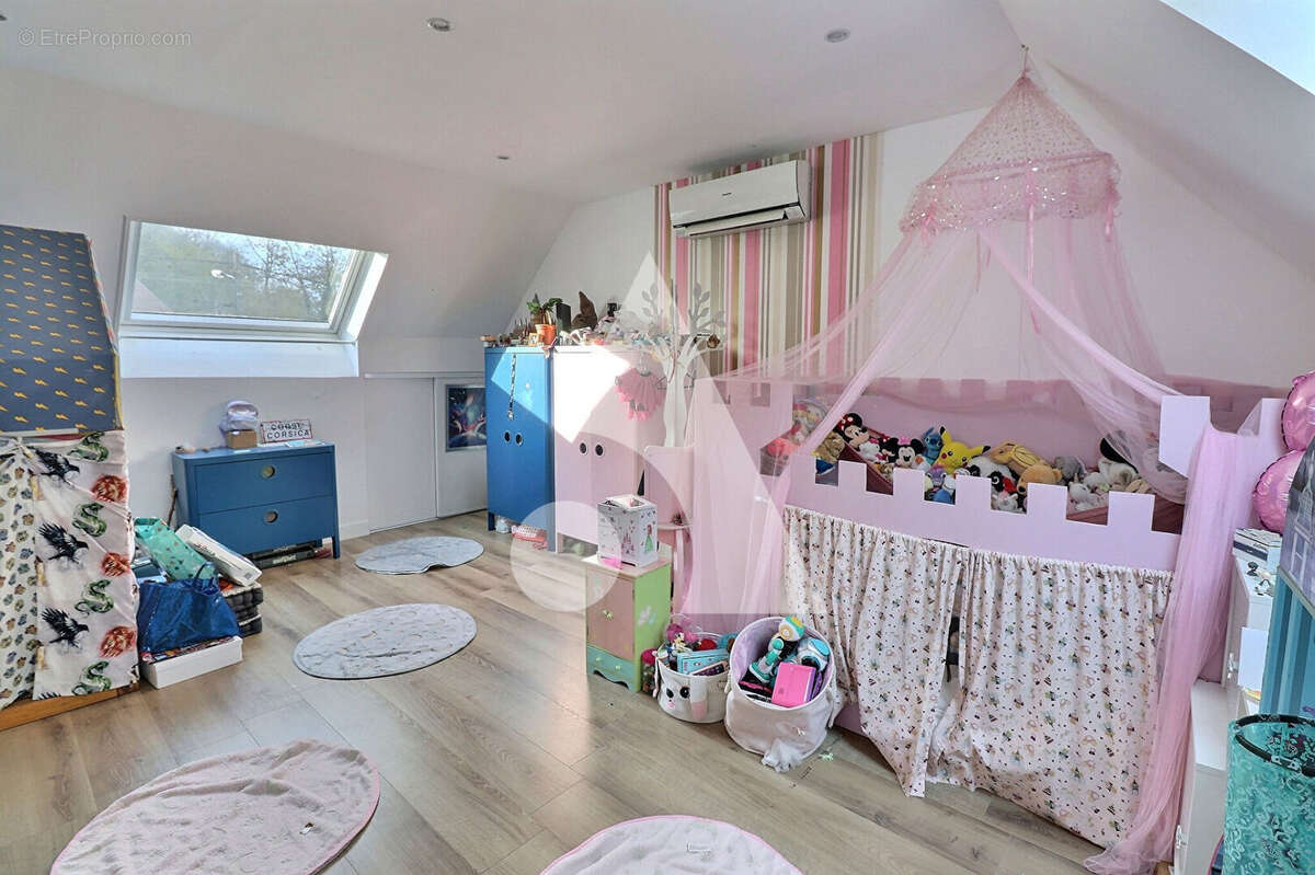 Maison à MERY-SUR-OISE