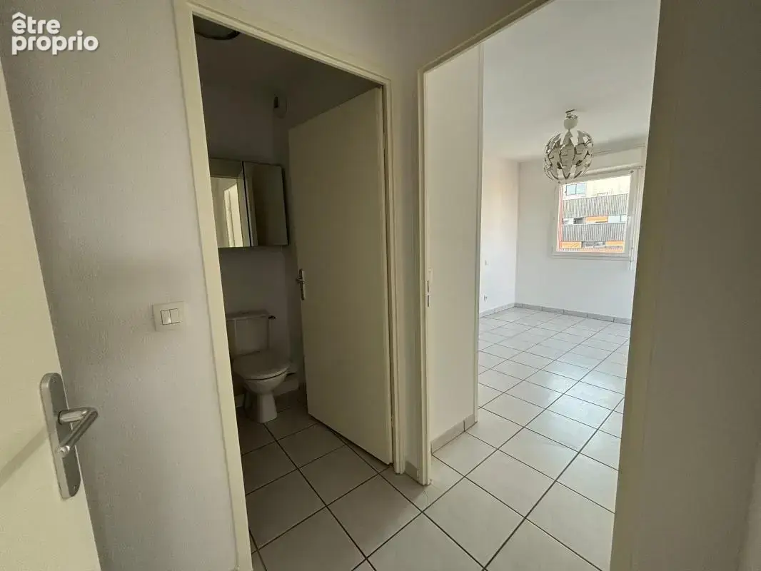 Pau: Appartement d'exception à vendre en dernier étage— Vue panoramique Pyrénées, terrasse 20 m² et piscine dans la résidence - photo 4