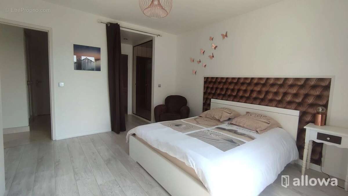 Maison à CHANTELOUP-LES-VIGNES