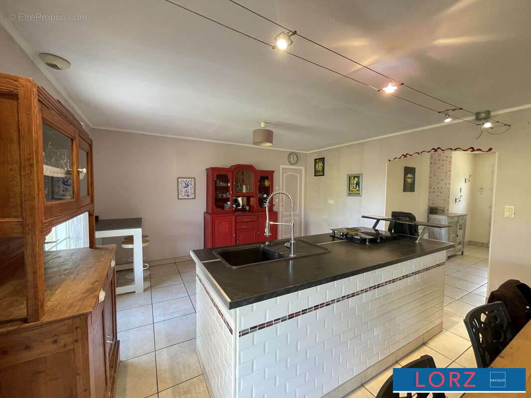 Maison à SAVIGNY-EN-SEPTAINE