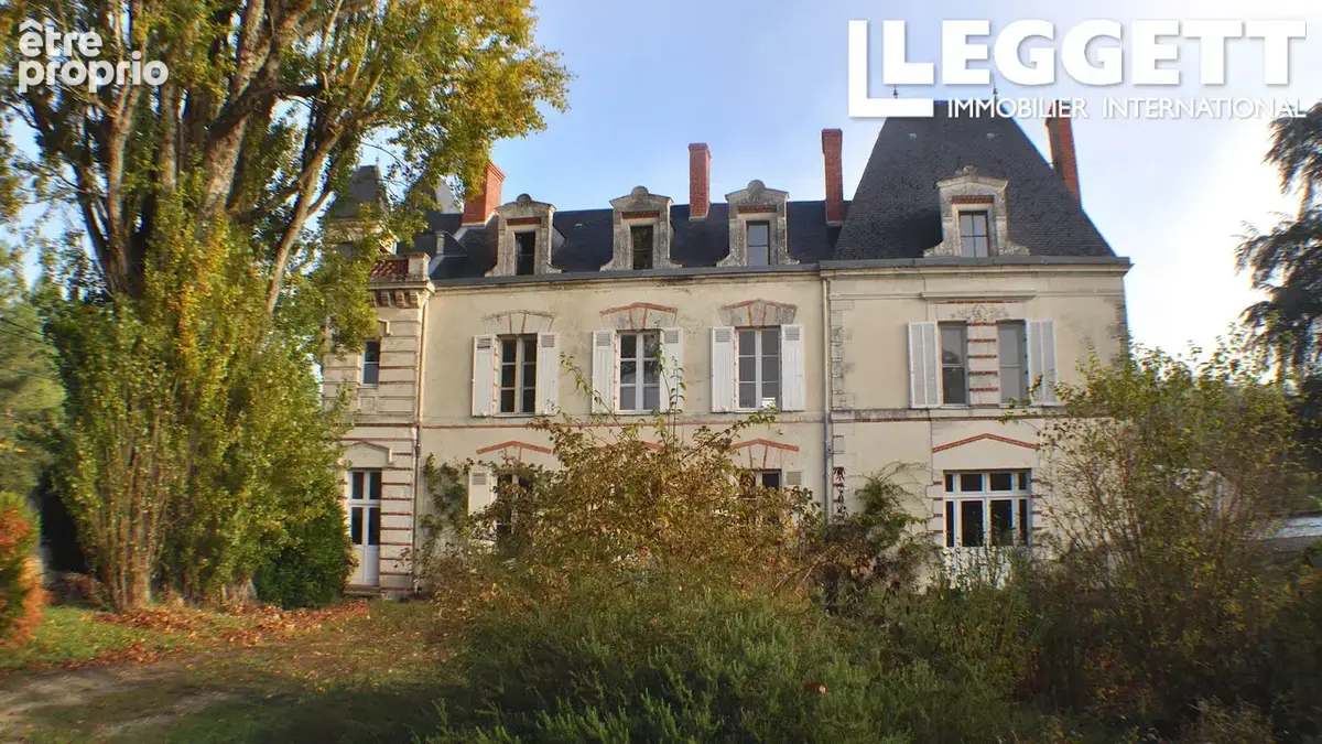 Grande « maison de maître » en bon état, idéalement située pour accéder à Saumur et à ses environs - photo 2