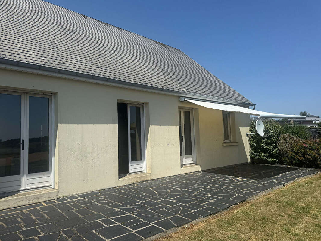 Maison à TOURVILLE-SUR-SIENNE