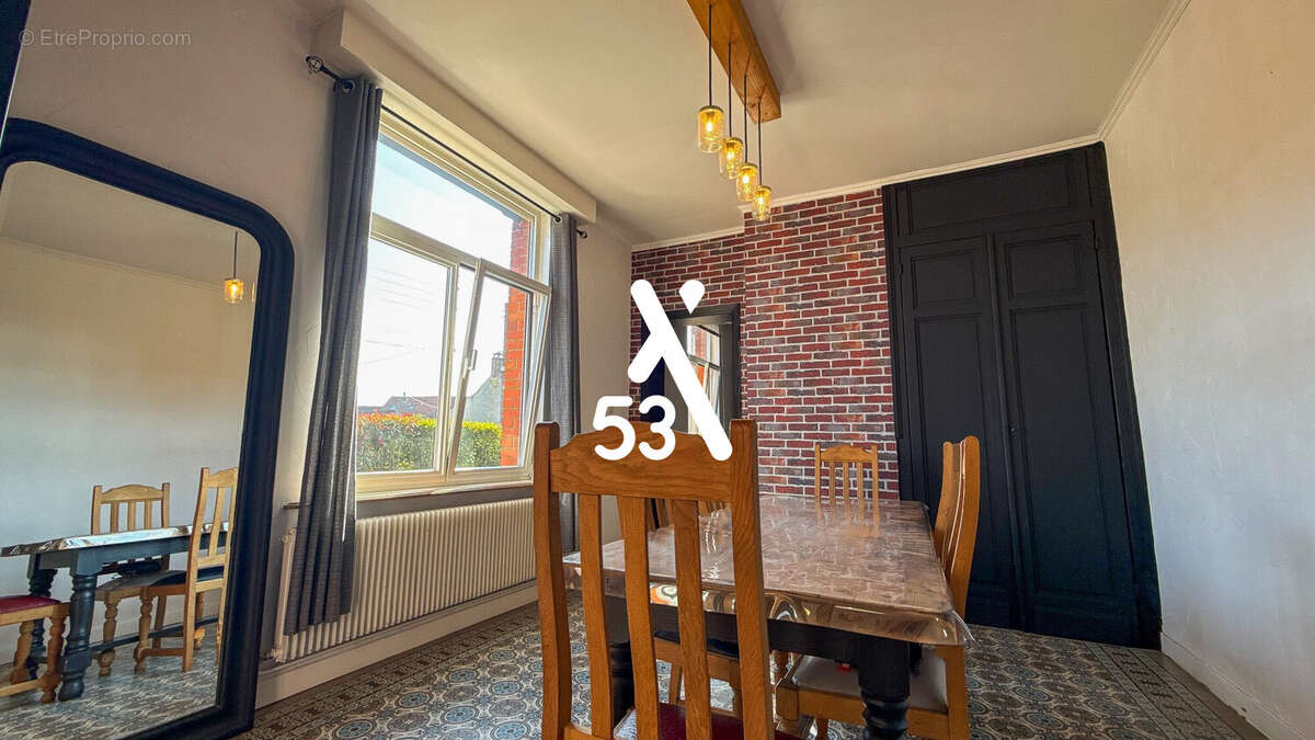 Maison à CAMPAGNE-LES-WARDRECQUES