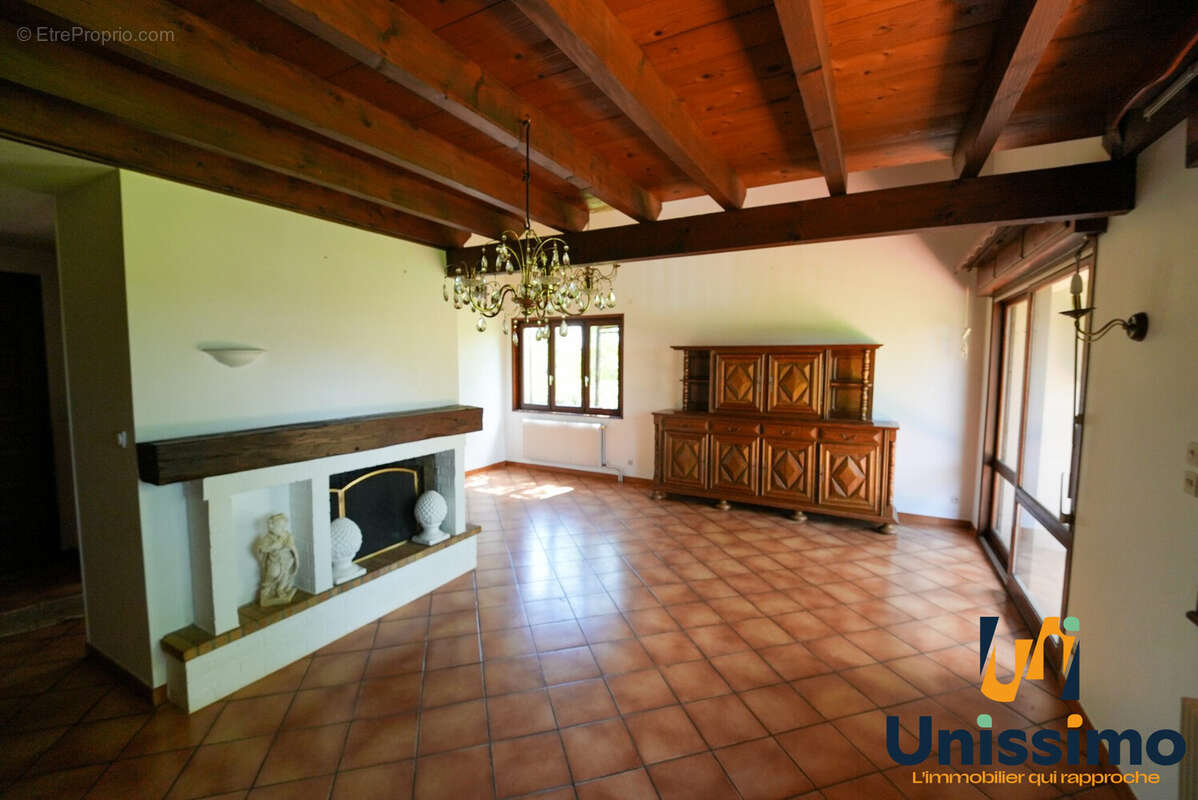 Maison à LOMONT-SUR-CRETE