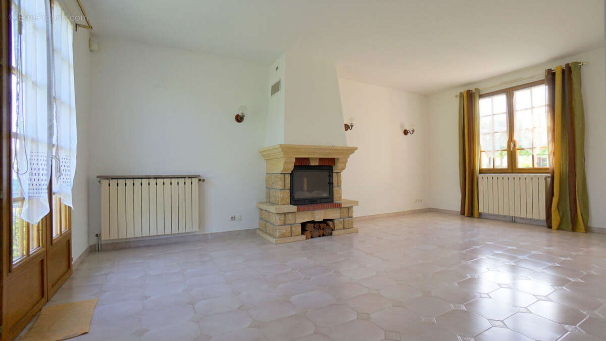 Maison à AUBERGENVILLE