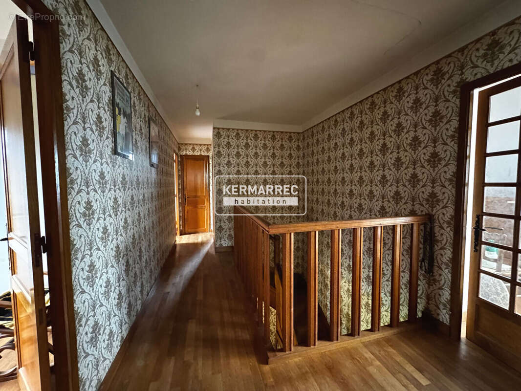 Maison à MONTGERMONT