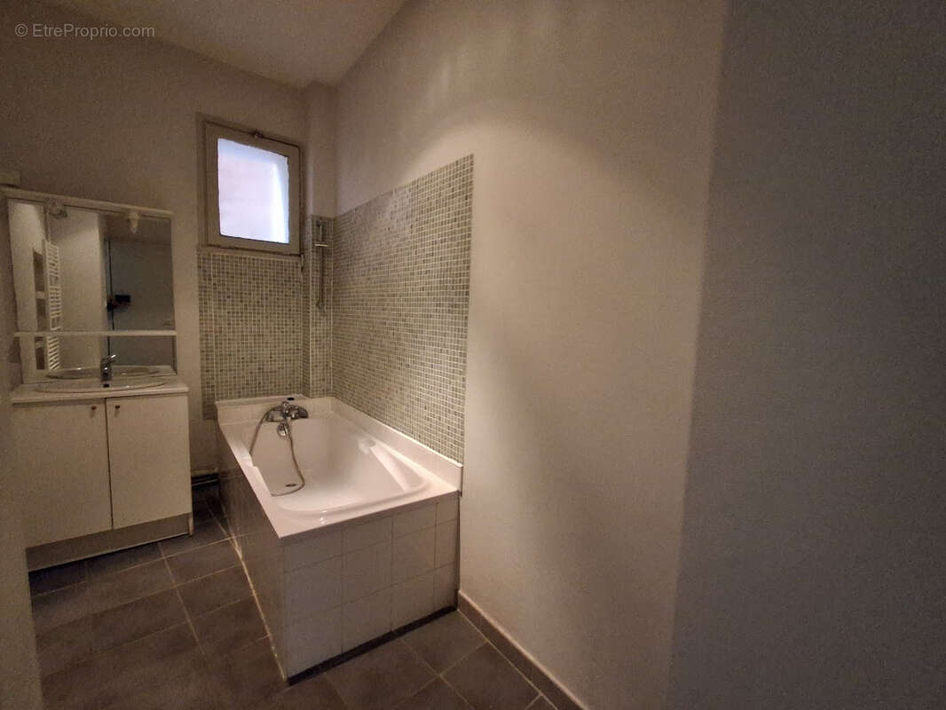 Appartement  T2 centre ville - photo 8