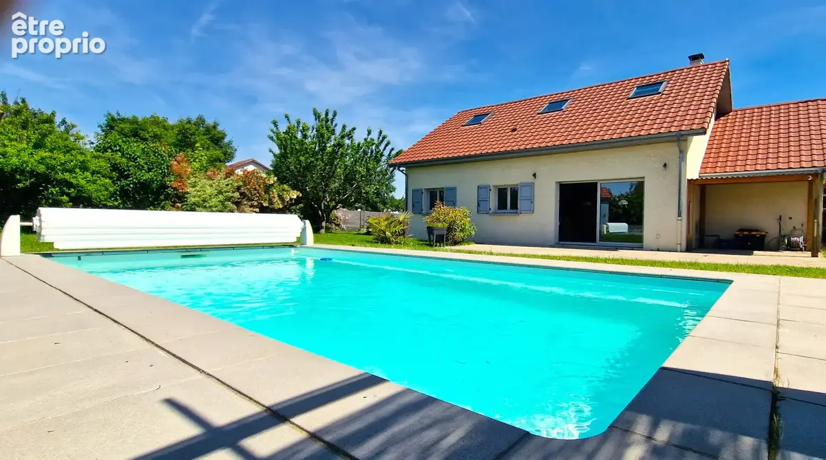 Maison à MONTFERRAT