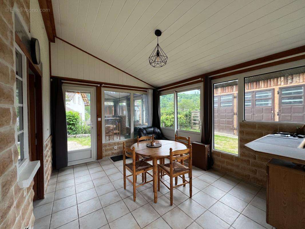 Maison à SALES