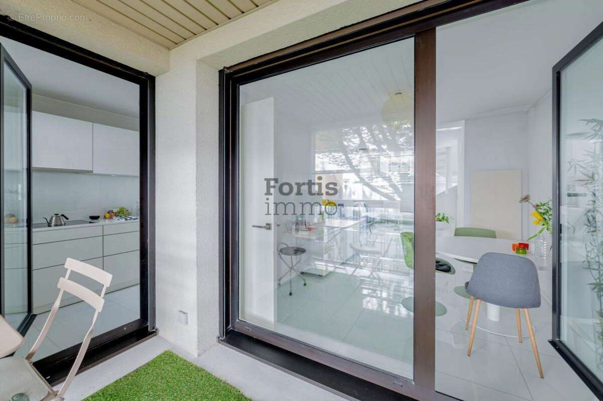 Appartement à PARIS-20E