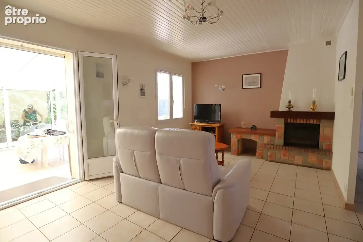 Au CALME d'une IMPASSE, maison de PLAIN-PIED offrant 110 m2 d'habitation - photo 4