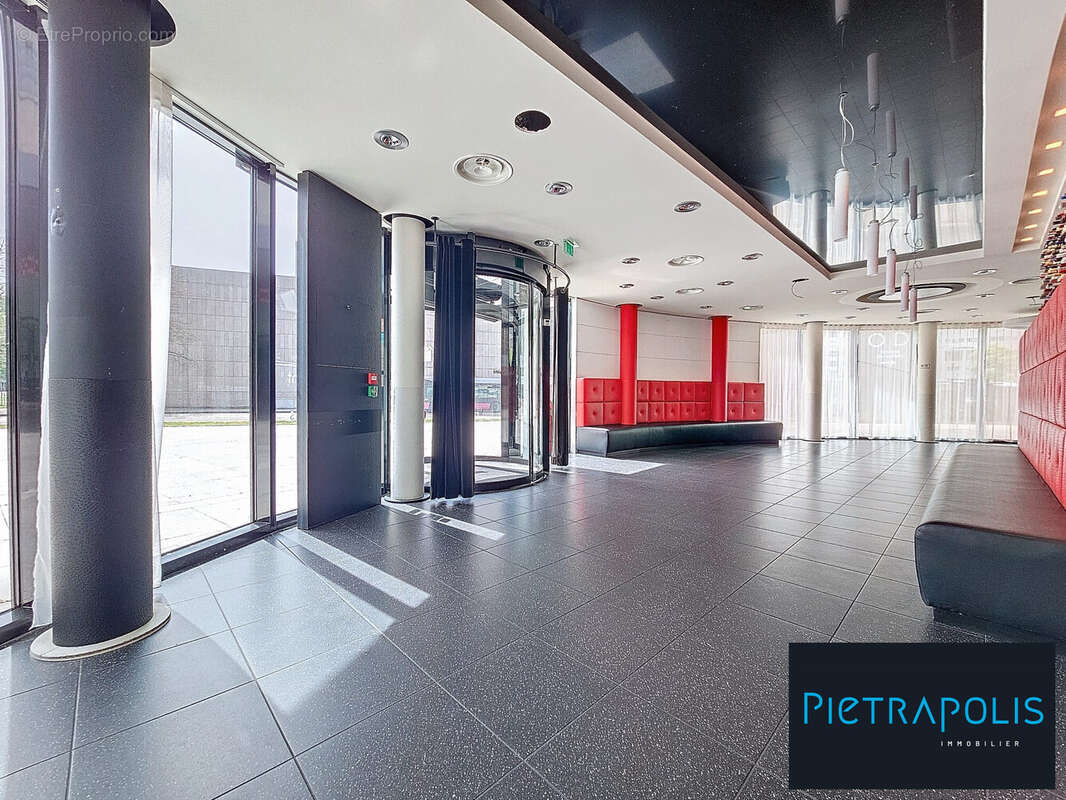 Commerce 263 m² à Dijon  - photo 3