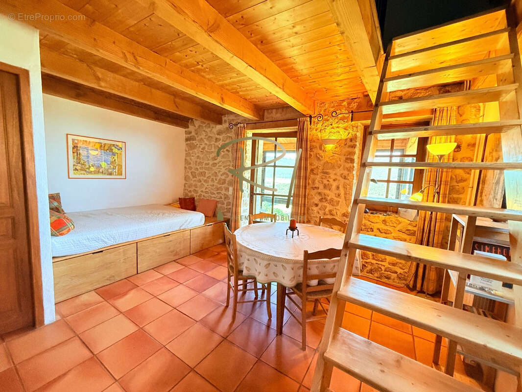 Maison à VAGNAS