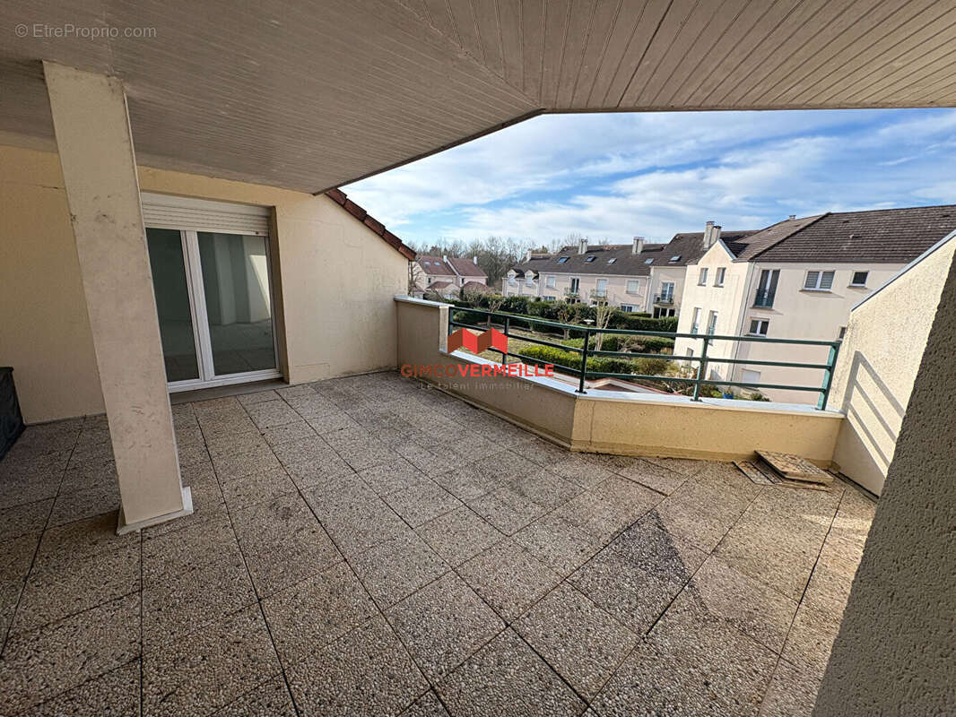 Appartement à VOISINS-LE-BRETONNEUX