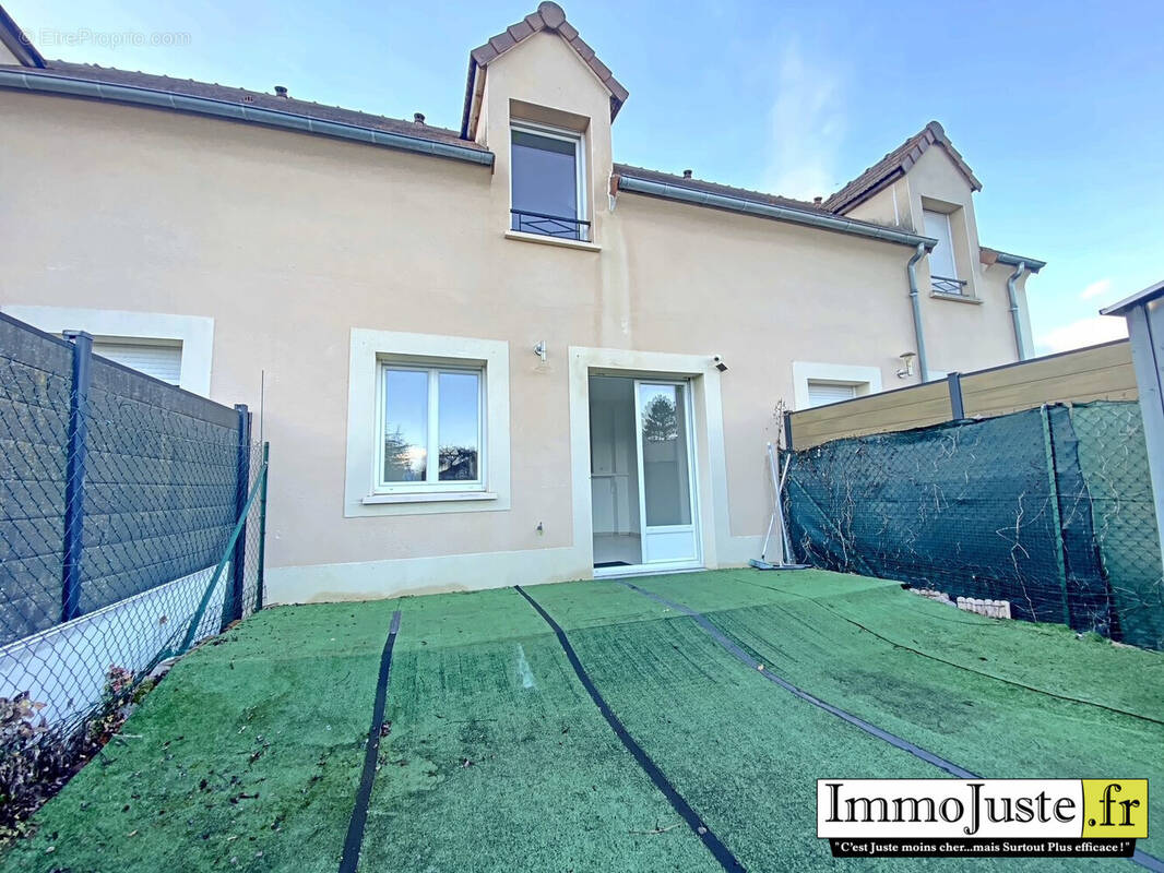 Appartement à LE PERRAY-EN-YVELINES