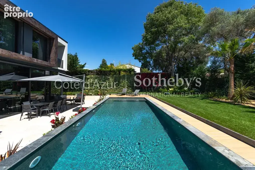 Cap d’Antibes villa contemporaine neuve à pied de la mer dans domaine privé - photo 3