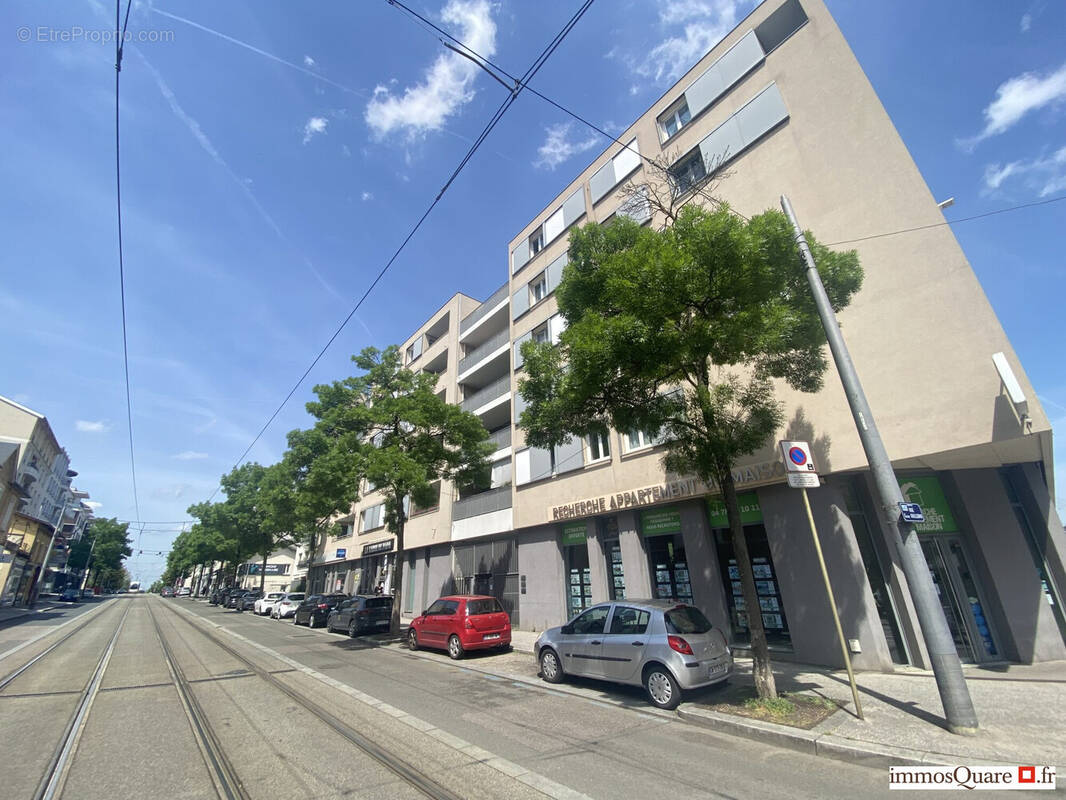 Appartement à BRON