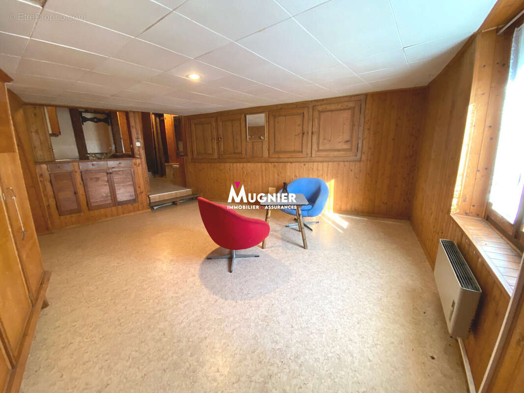 Maison 240 m² à Taninges  - photo 8