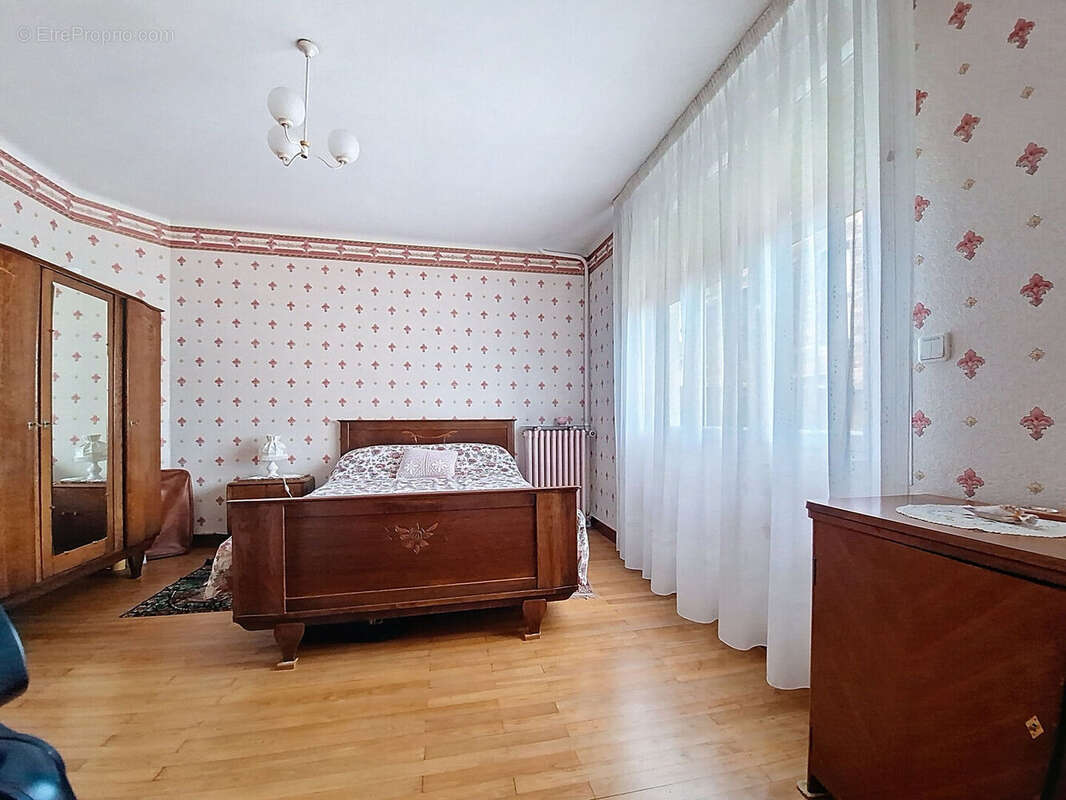 Maison à SAINTE-LUCE-SUR-LOIRE