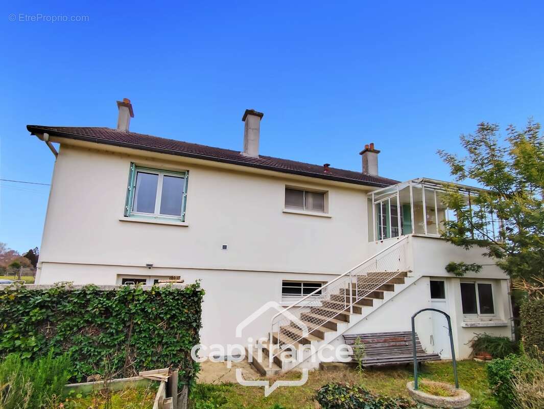 Maison à vendre 4 pièces BESSE SUR BRAYE (72)  -  terrain 2816 m²  - - photo 11