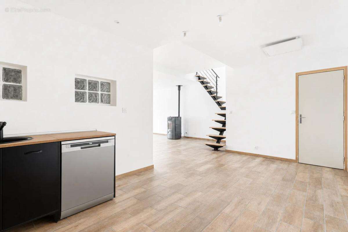 Maison de 4 pièces de 101 m² à Bauvin - photo 8