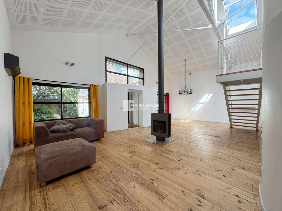 Maison 180 m² à Lille  - photo 2