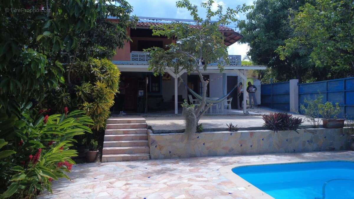 Maison à RIVIERE-SALEE