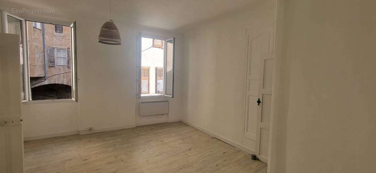 Appartement à CALLAS