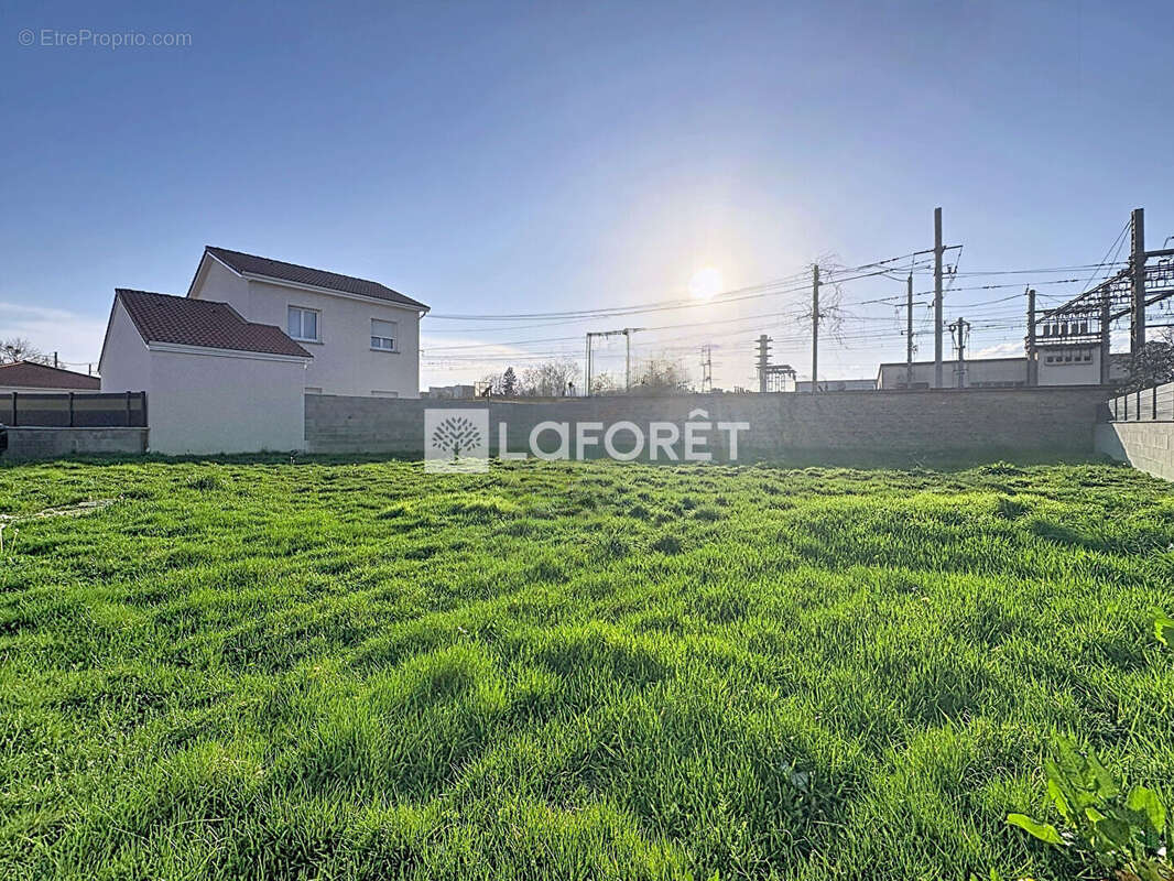 Terrain à BOURG-EN-BRESSE